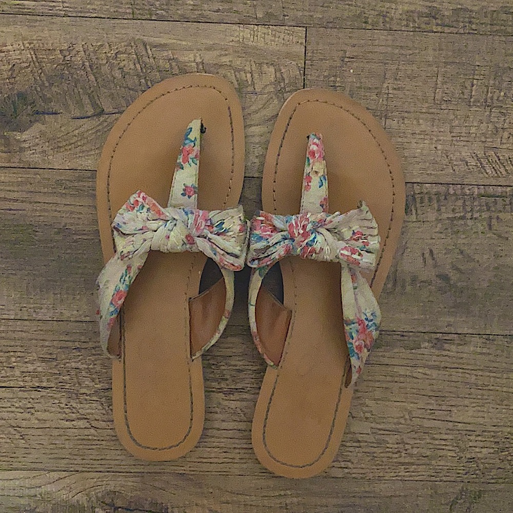 Jessica Simpson Floral Bow Sandals 8